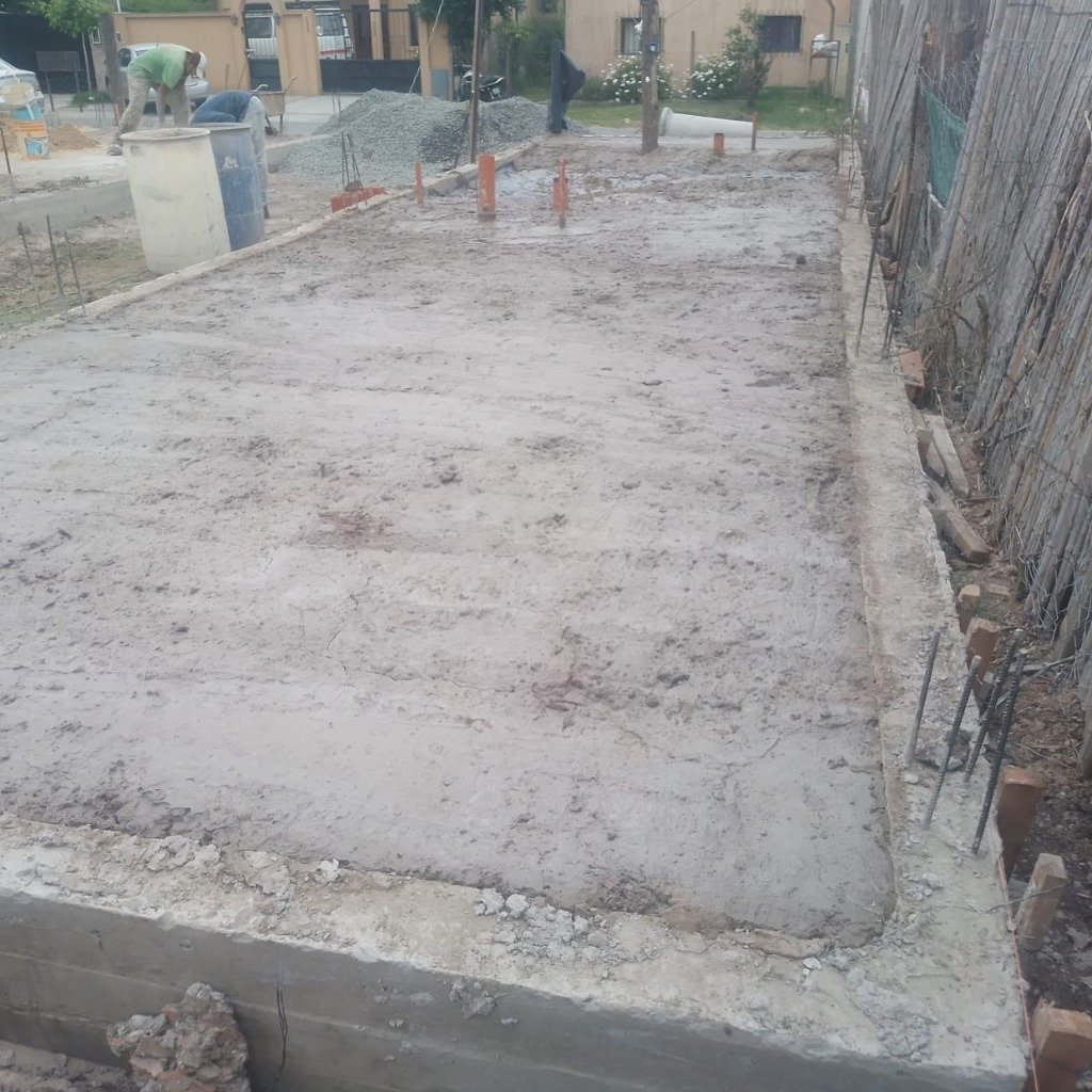 Platea de hormigón terminada — Marcelo Benítez Construcciones